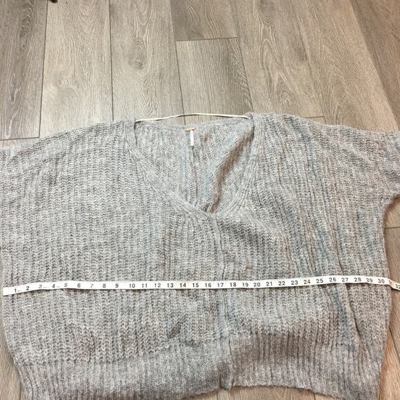 Free People MoonBeam V Neck Sweater Grey Size XL Alpaca Blend - Picture 5 of 9